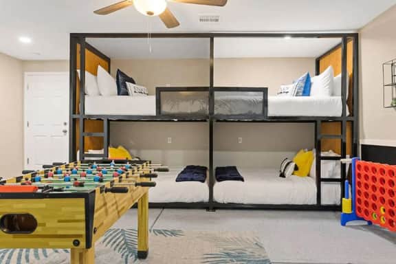 Family Home: Pool, Hot Tub & Backyard Games - Image 4