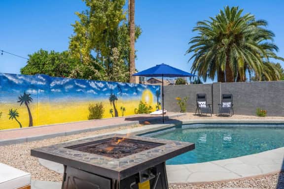 Family Home: Pool, Hot Tub & Backyard Games - Image 5