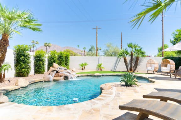 Camelback Views, Heated Pool & Fire Pit - Image 1