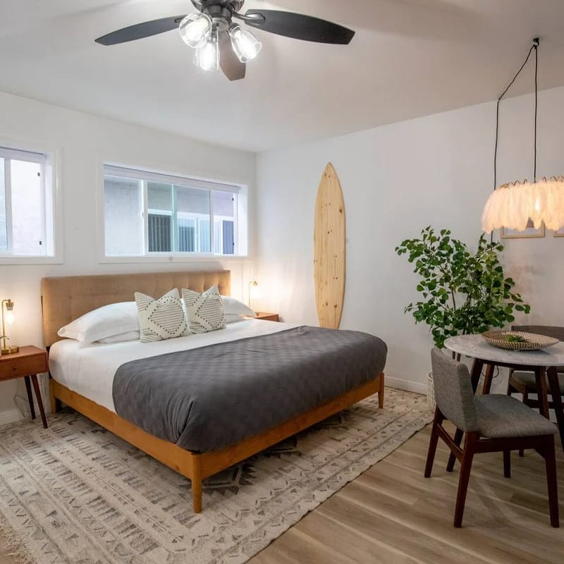 Steps from the beach! Studio Surf Extended Stay